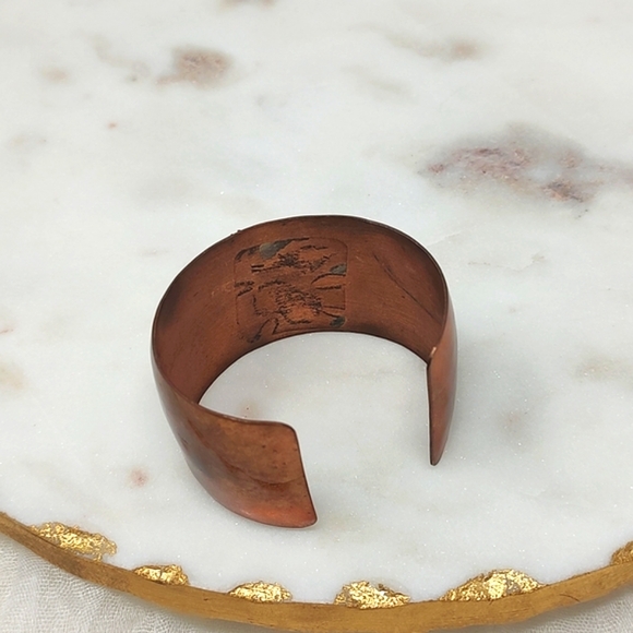Copper dragonfly artisan wide cuff bracelet - Picture 4 of 6